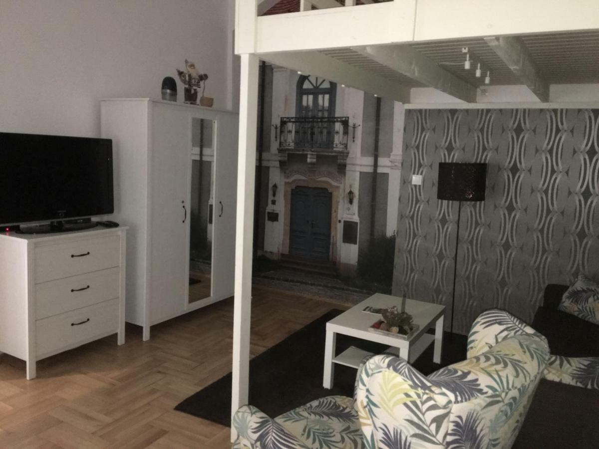Lovag Apartman Budapest Luaran gambar